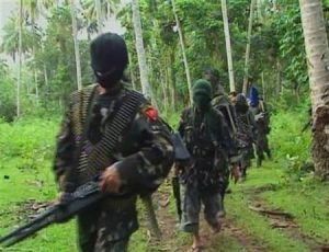 Kelompok separatis Abu Sayyaf kembali menculi lima warga negara Indonesia di perairan Malaysia. Sebelumnya para milisi itu juga menculik tiga WNI namun berhasil dibebaskan militer Filipina. (istimewa)