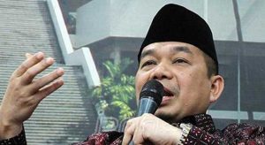 Ketua Fraksi PKS Jazuli Juwaini mengatakan, pemerintah salah kaprah dan terlalu sembrono jika sampai berniat menghapus kewajiban sertifikasi halal yang merupakan jaminan negara kepada konsumen (dok JawaPos.com)