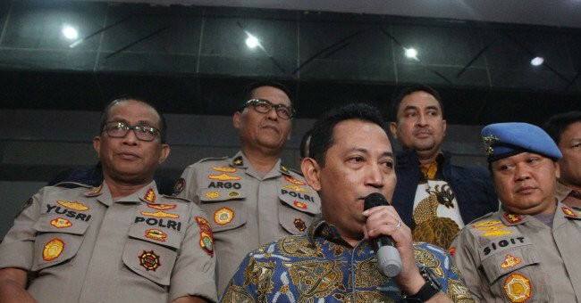 Kabareskrim Polri Komjen Listyo Sigit Prabowo (tengah). Foto: ANTARA FOTO/Reno Esnir