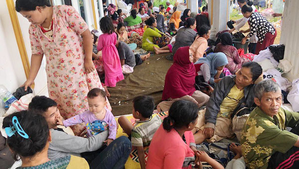 Korban banjir dan tanah longsor di Desa Cileukksa Bogor. Foto: Istimewa for JPNN