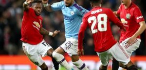 Manchester City lolos ke final Piala Liga Inggris meski kalah 0-1 dari Manchester United di leg kedua, Kamis (30/1) dini hari WIB. (busbybabe)