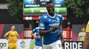 Striker Persib Bandung, Ezechiel N'Douassel. (persib.co.id)