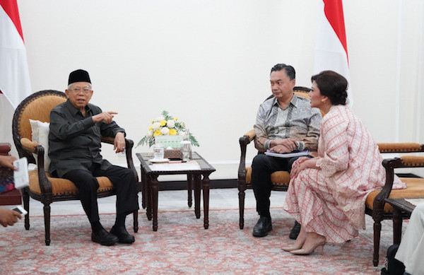 Wapres KH Ma'ruf Amin saat menerima Pendiri Foreign Policy Community of Indonesia (FPCI) Dino Patti Djalal dan jajaran di Istana Wapres, Jakarta, Selasa (28/1). Foto KIP Setwapres