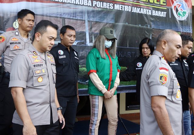 Lucinta Luna ditahan Polres Metro Jakarta Barat karena penyalahgunaan narkoba. (Dery Ridwansah/JawaPos.com)