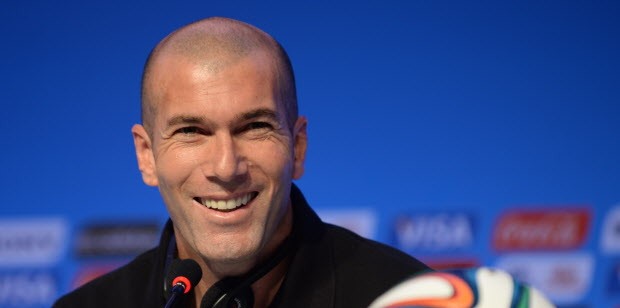 Zinedine Zidane Latih PSG