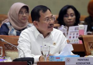 Menteri Kesehatan (Menkes) Terawan Agus Putranto mengklaim, sudah mengantongi data orang-orang yang berada di sebuah club malam, tempat di mana perempuan berusia 31 tahun asal Depok yang terinfeksi virus corona dan pria warga negara asing (WNA) asal Jepang melakukan pertemuan. (Dery Ridwansyah/JawaPos.com)