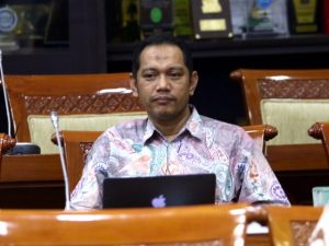 Wakil Ketua KPK Nurul Ghufron ikut menyaksikan proses serah terima aset berupa Stadion Mattoangin dari Yayasan Olahraga Sulawesi Selatan (YOSS) kepada Pemerintah Provinsi Sulawesi Selatan (Pemprov Sulsel). (Dery Ridwansah/JawaPos.com)