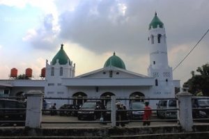 Masjid An Nur atau Masjid Keramat Empang.