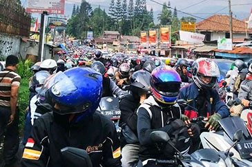 Puncak macet parah