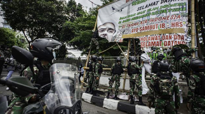 Baliho Habib Rizieq